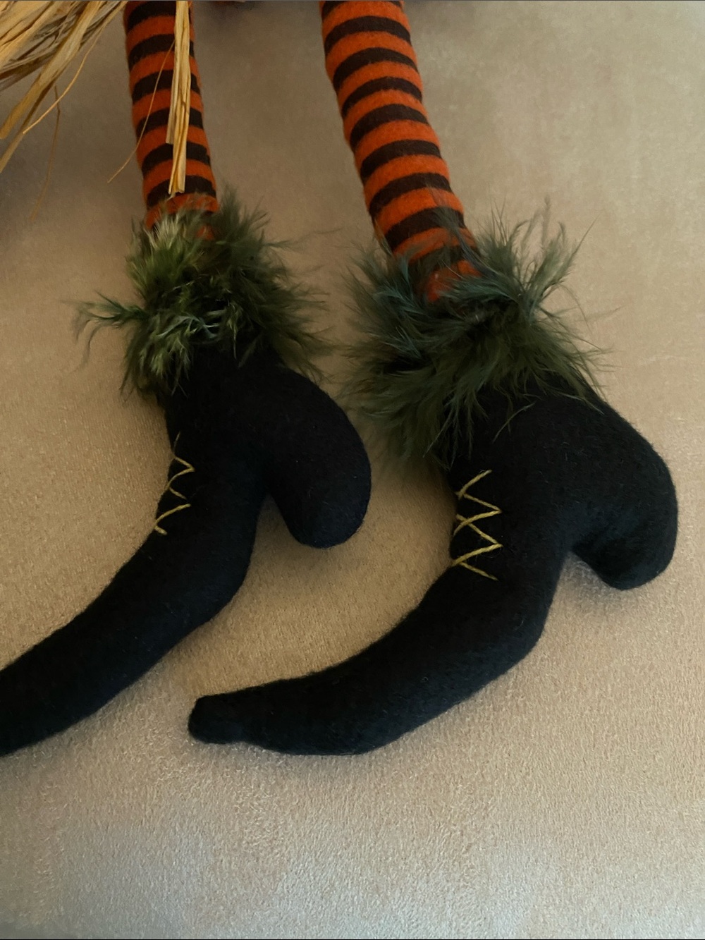 Black Cat Couple Figure Witch Costume Shelf Sitter - Picture 5 of 13